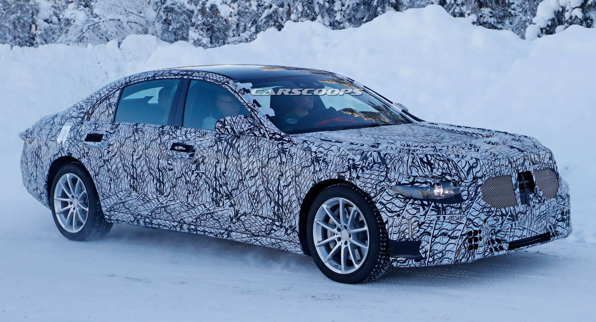 “بالصور” مرسيدس اس كلاس 2020 الجديدة كلياً تظهر أثناء اختبارها لأول مرة Mercedes S Class