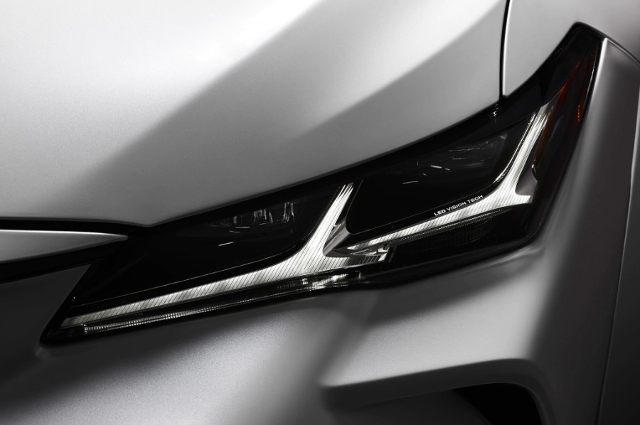 “مقارنة” الفرق بين تويوتا أفالون 2019 الجديدة كلياً والشكل السابق وأبرز الإختلافات “مقارنة” الفرق بين تويوتا أفالون 2019 الجديدة كلياً والشكل السابق وأبرز الإختلافات 5