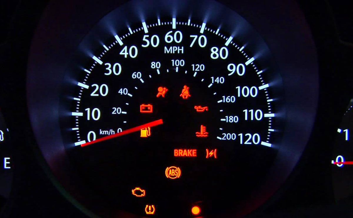 “تقرير مصور” 88 إشارة في سيارتك عليك معرفتها وماهي وظيفتها