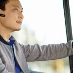 المرور يرد على استفسار مواطن بخصوص استخدام سماعات البلوتوث أثناء القيادة المرور يرد على استفسار مواطن بخصوص استخدام سماعات البلوتوث أثناء القيادة 2