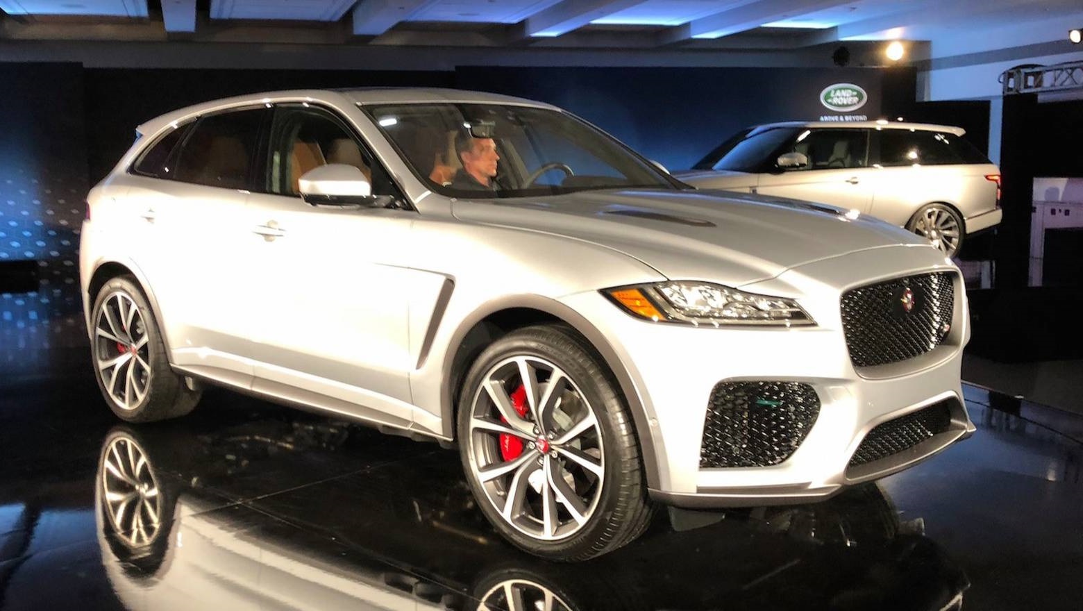 جاكوار F-Pace SVR موديل 2019 تدشن رسمياً بقوة 542 حصان