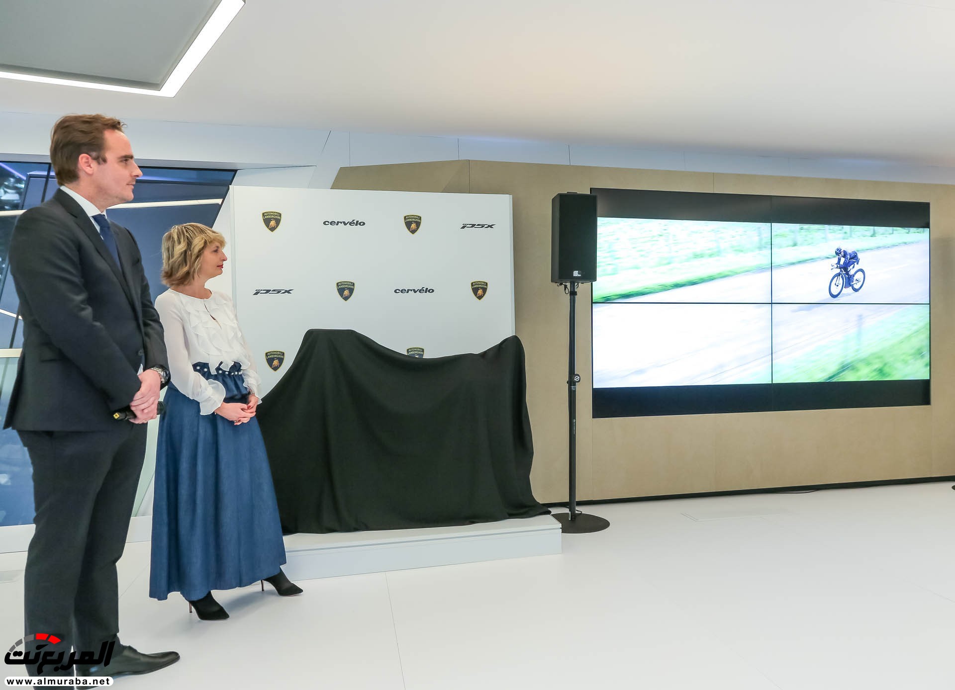 دراجة P5X لامبورجيني الجديدة تكشف نفسها في جنيف دراجة P5X لامبورجيني الجديدة تكشف نفسها في جنيف 3