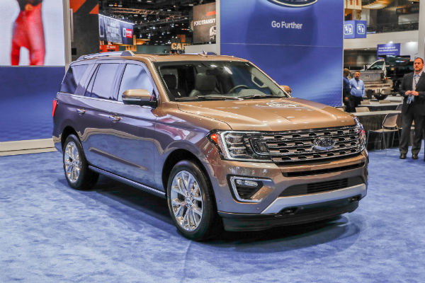 فورد تستدعي 350,000 سيارة من اكسبديشن الجديد 2018 وF-150 لمشكلة في الجير 2