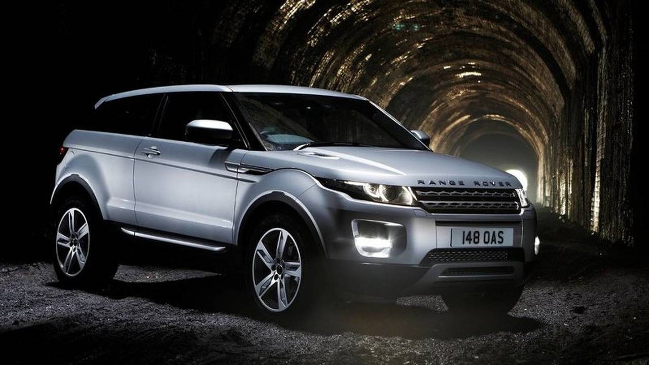 "بالصور" نظرة على أهم سيارات لاند روفر خلال 70 عاماً وتاريخ الشركة 8