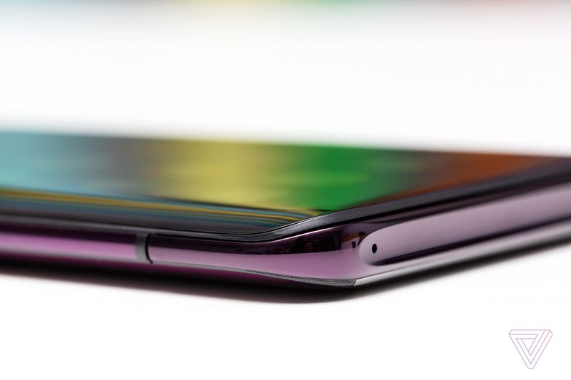 الكشف عن هاتف أوبو فايند X إصدار لامبورجيني بـ 3 كاميرات خفيّة 11