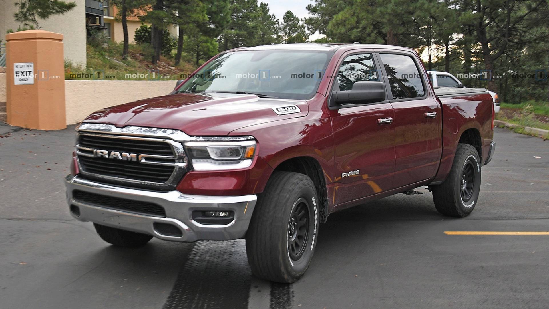 رام ريبل 2020 بمحرك هيلكات تظهر أثناء اختبارها بقوة 707 حصان