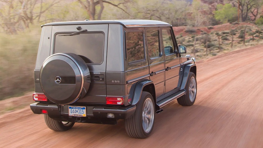 استدعاء مرسيدس G65 AMG لأنها سريعة جدا بالعودة للخلف!