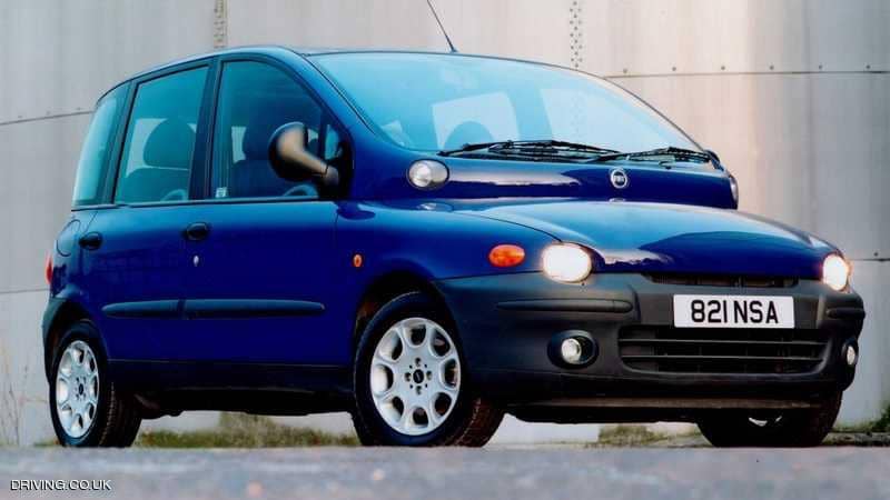 “بالصور” نظرة على أقبح السيارات عبر التاريخ