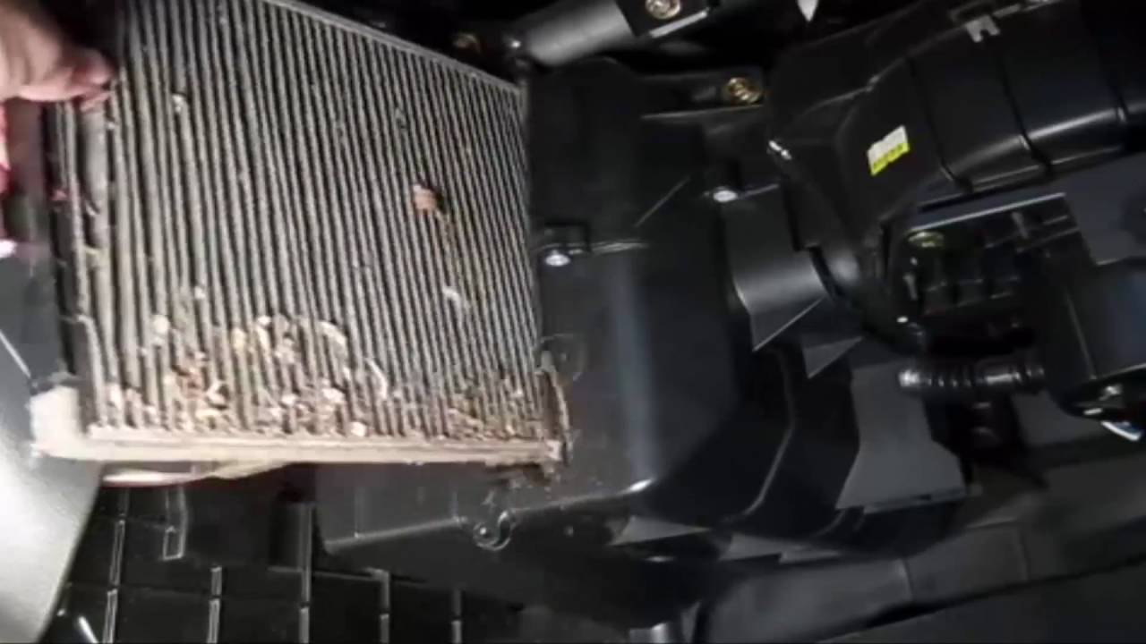 6 خطوات لتنظيف فلتر مكيف السيارة لزيادة قوة التبريد