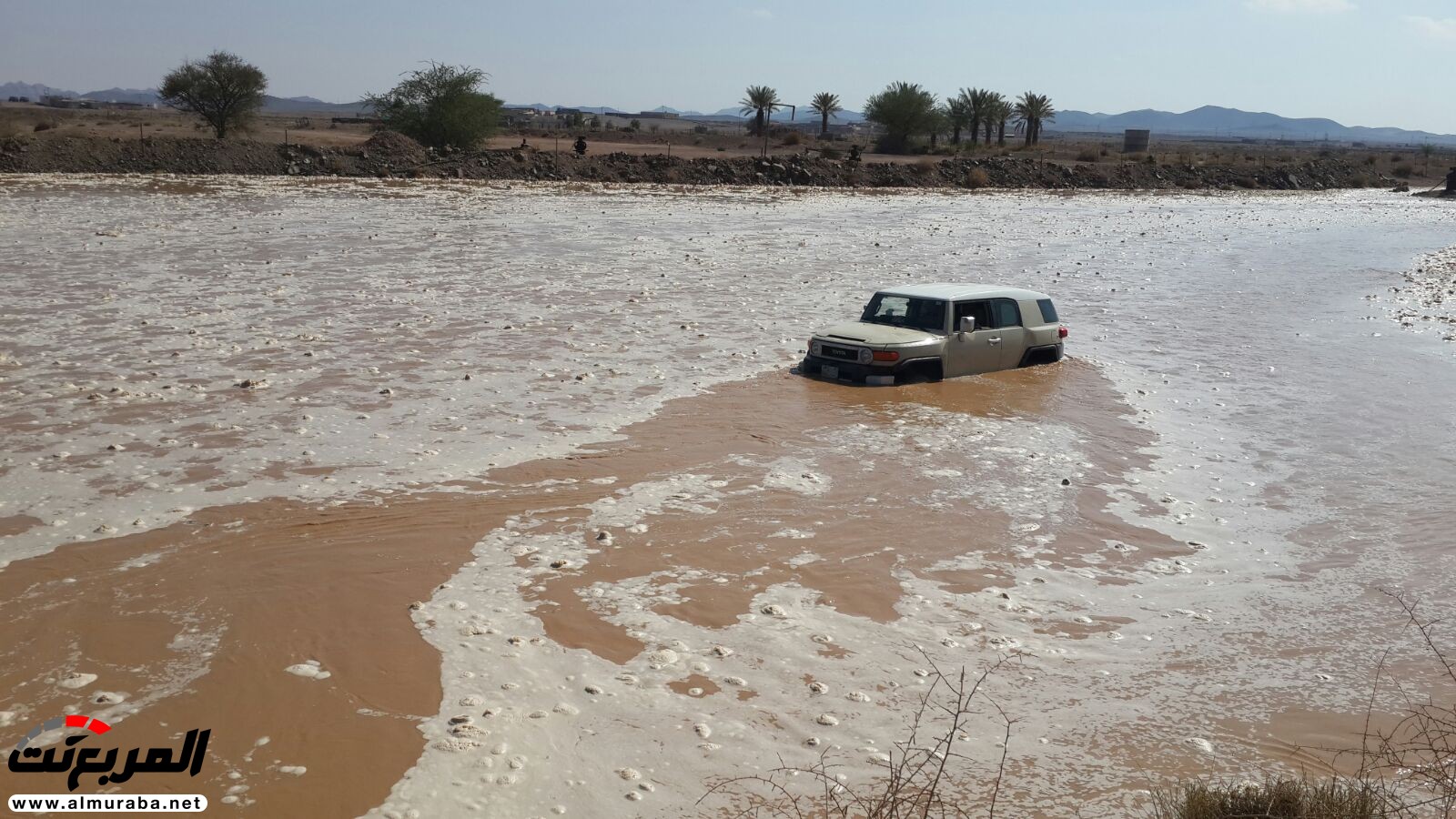 كيف تعرف إذا السيارة المستعملة التي تريد شراءها غرقت في السيول؟ كيف تعرف إذا السيارة المستعملة التي تريد شراءها غرقت في السيول؟ 1