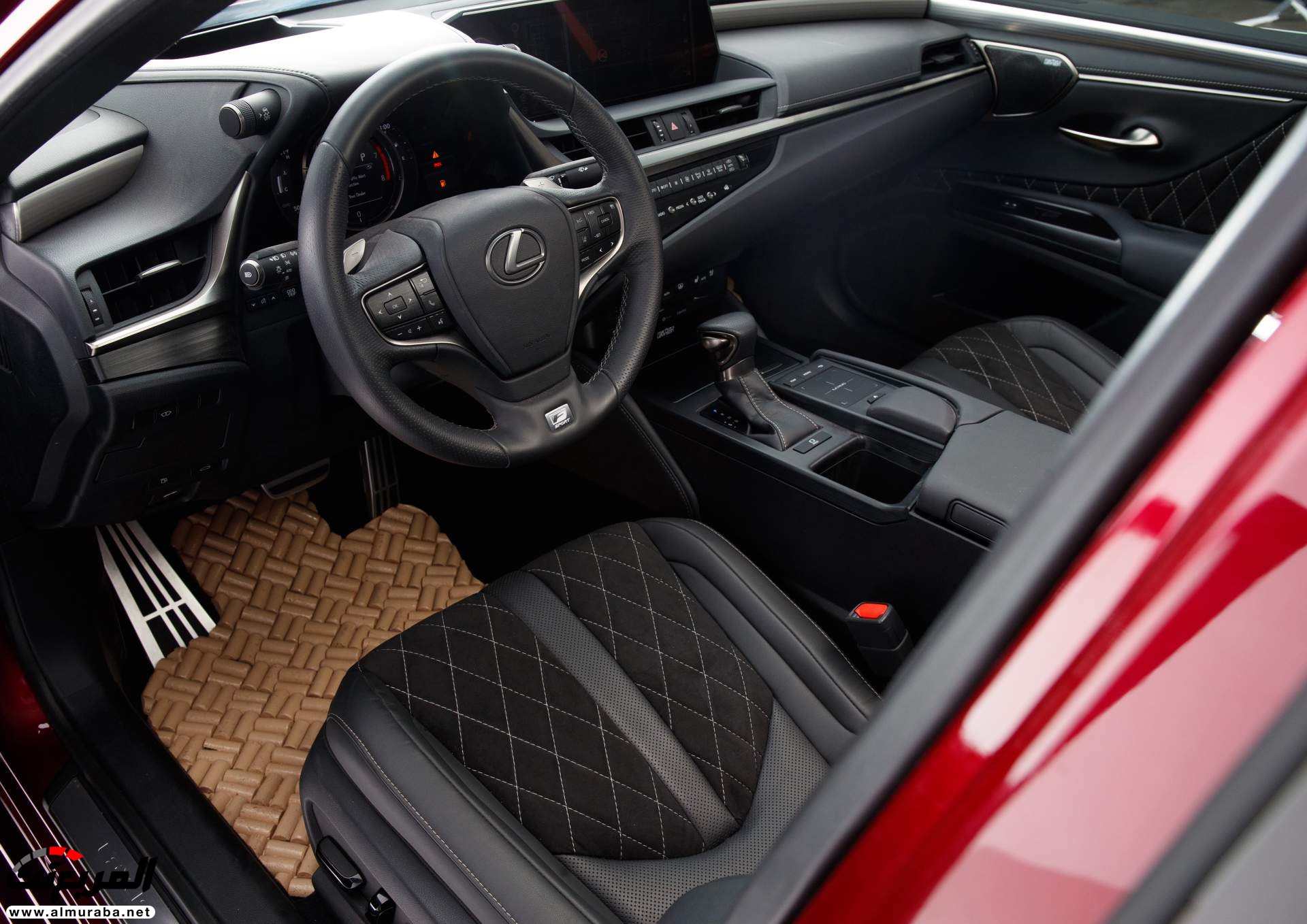 لكزس LS وES وRC يحصلون على نسخ رياضية خاصة 28