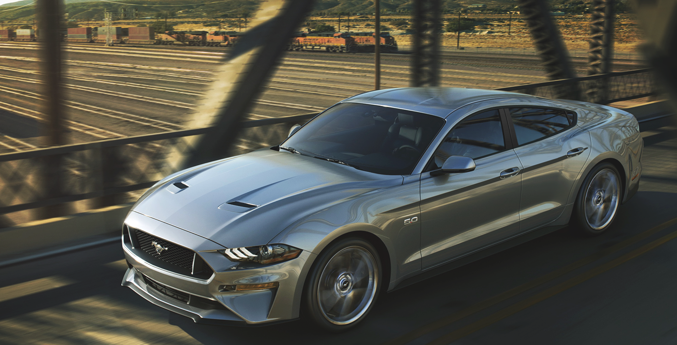 هل تنوي فورد إطلاق موستنج سيدان لمنافسة بورش باناميرا؟