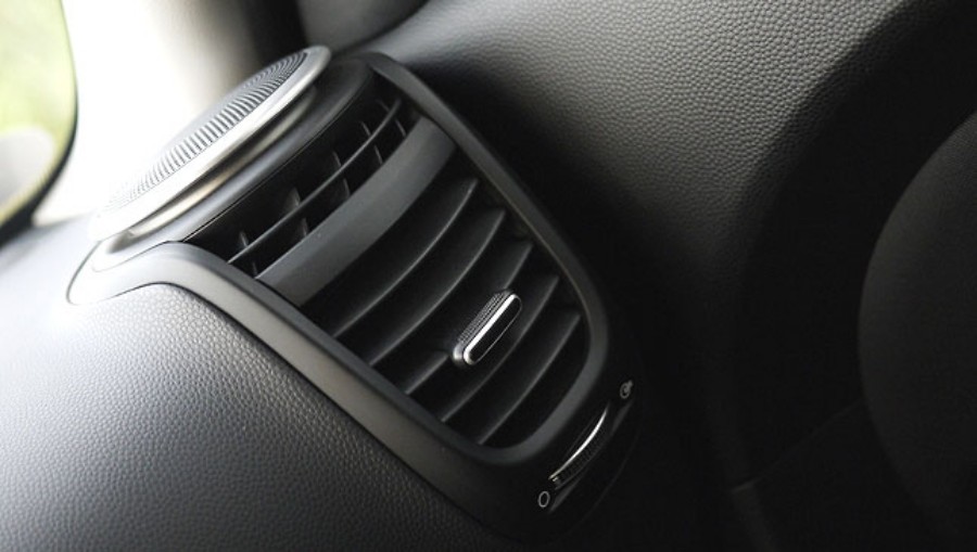 هل يجب فعلاً إغلاق المكيف قبل اطفاء المحرك؟