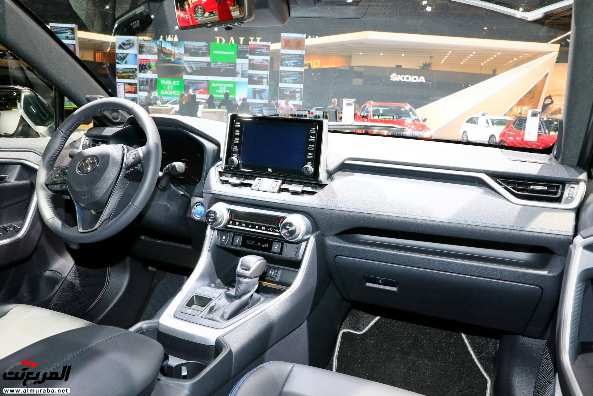 تويوتا راف فور هايبرد 2019 الجديدة تصل إلى باريس تويوتا راف فور هايبرد 2019 الجديدة تصل إلى باريس 36