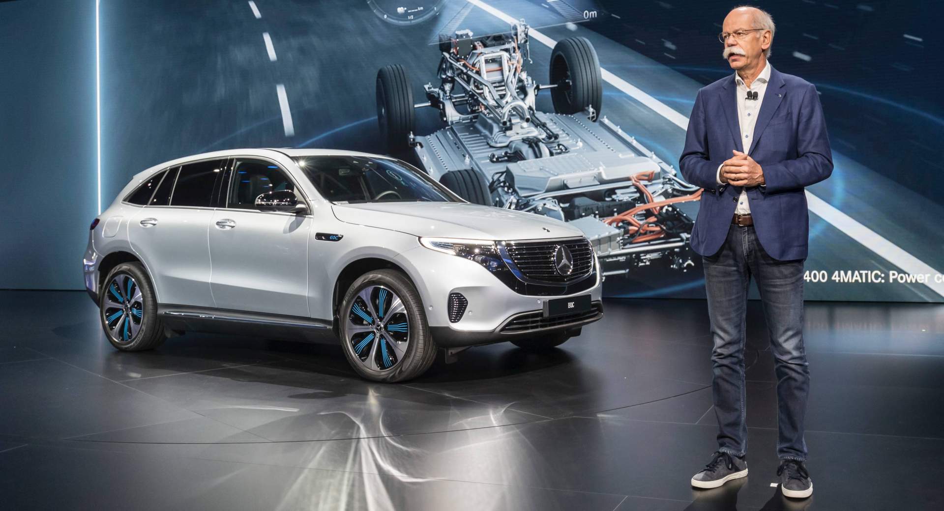 وزير ألماني يسأل مرسيدس وبي ام دبليو: ألن تصنعوا سيارات كهربائية بأناقة تيسلا؟