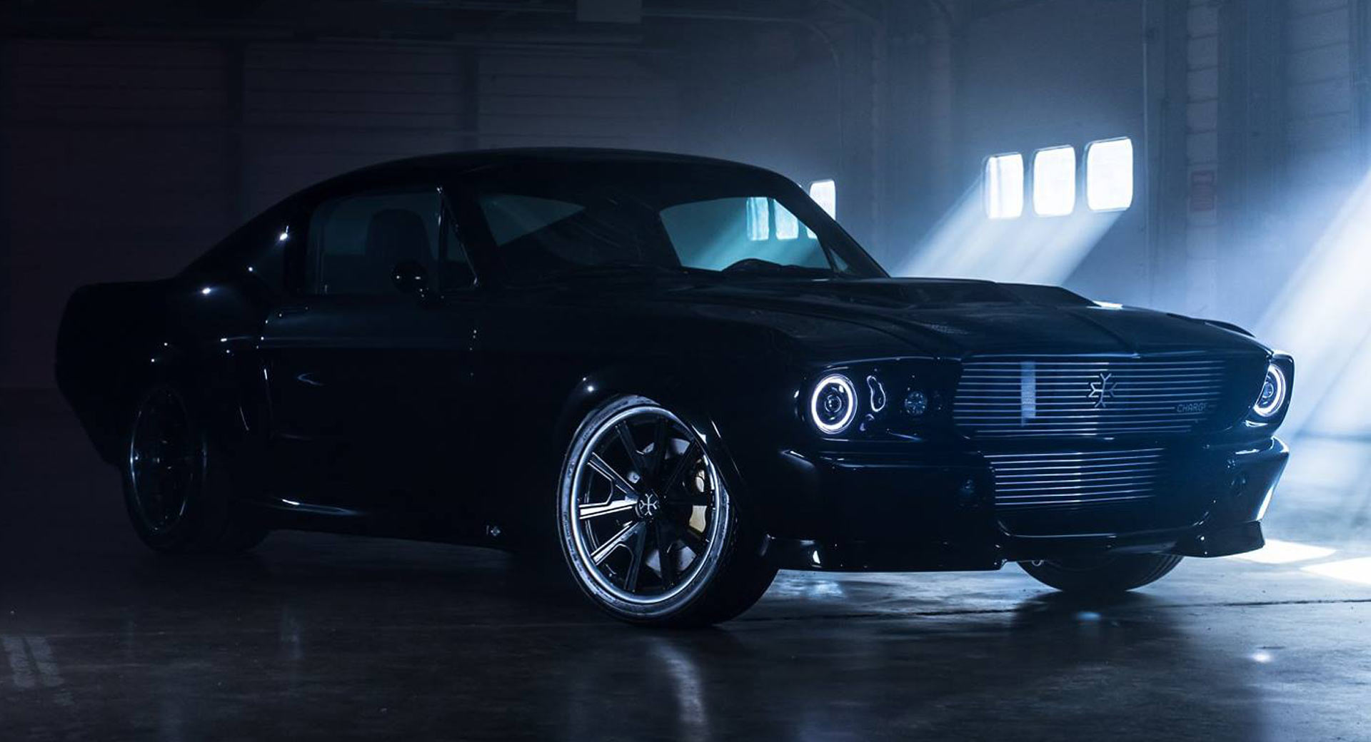 فورد موستنج كلاسيكية معدلة تتحول إلى سيارة كهربائية بالكامل