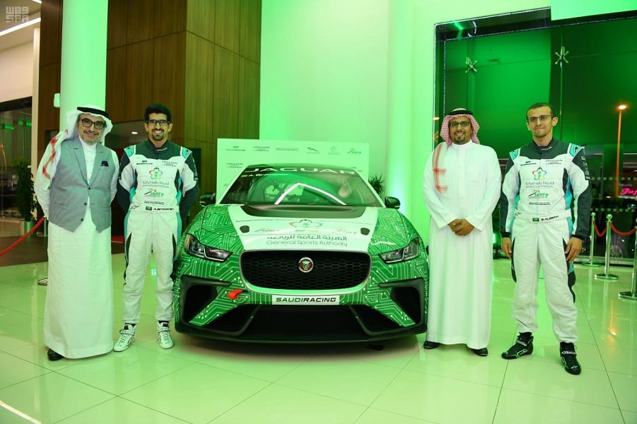 رسمياً: الكشف عن سيارة فريق السعودية للسباقات المشاركة ببطولة Jaguar I-PACE eTROPHY