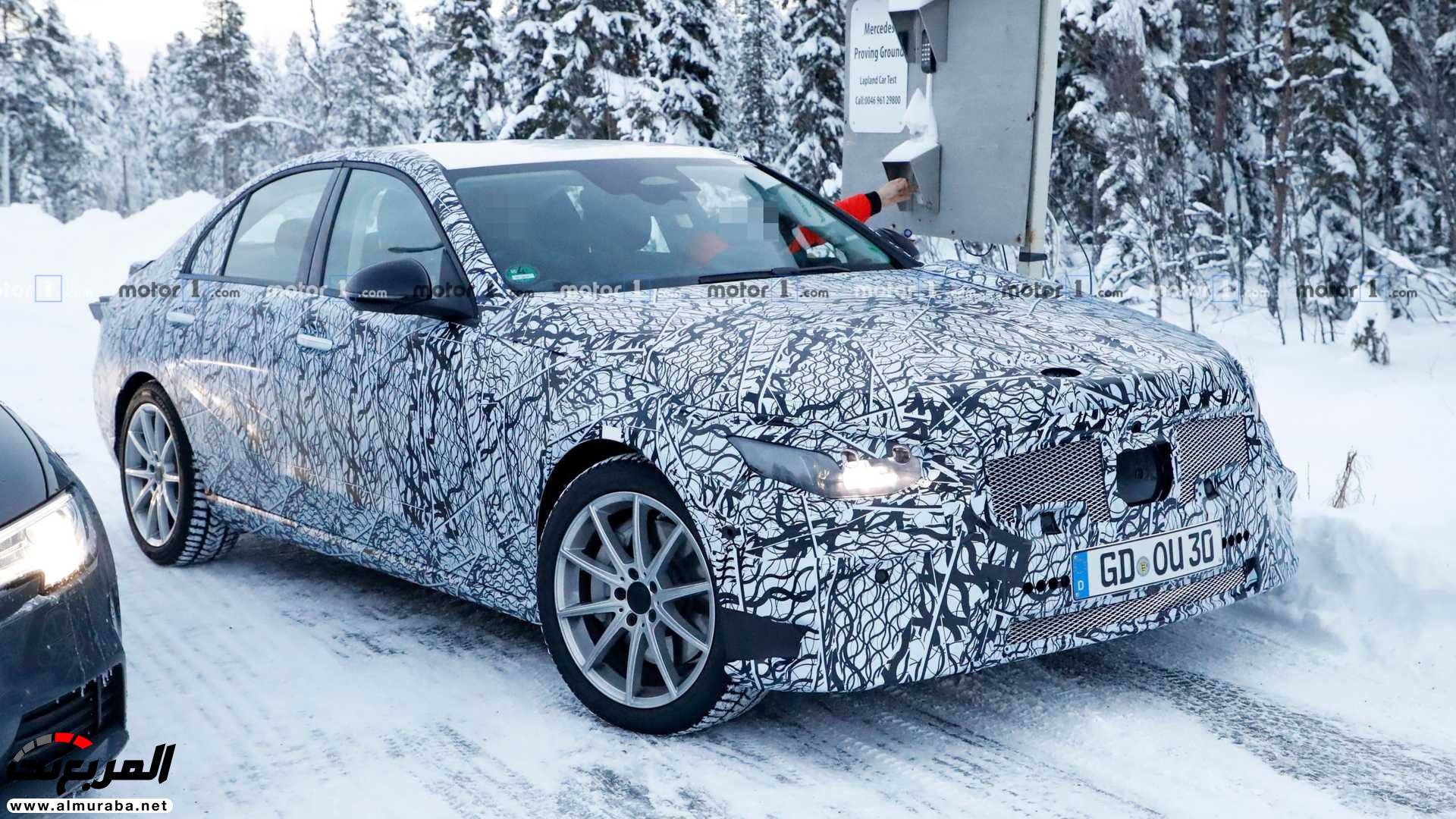 مرسيدس C-Class الجيل القادم تحت الاختبار في القطب الشمالي 10