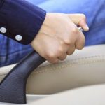 تعرف على كيفية فحص المكابح الخلفية للسيارة بنفسك 1