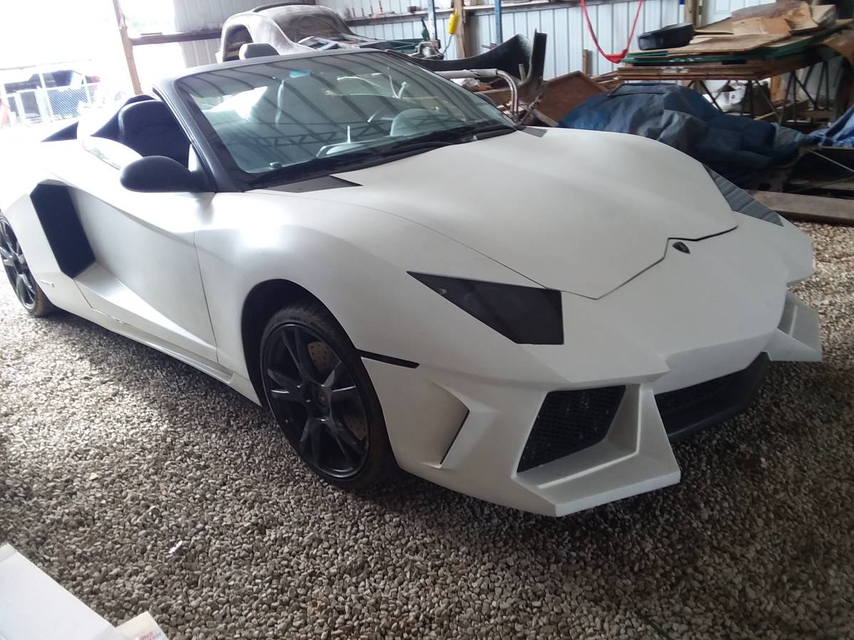 “بالصور” تقليد لامبورجيني افينتادور متاحة للبيع مقابل 85 ألف ريال