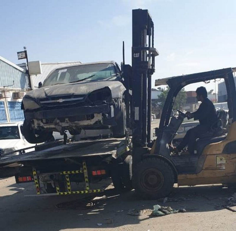 "بالصور" سحب 4 آلاف سيارة خربة لتحسين المشهد الحضري بالطائف 4
