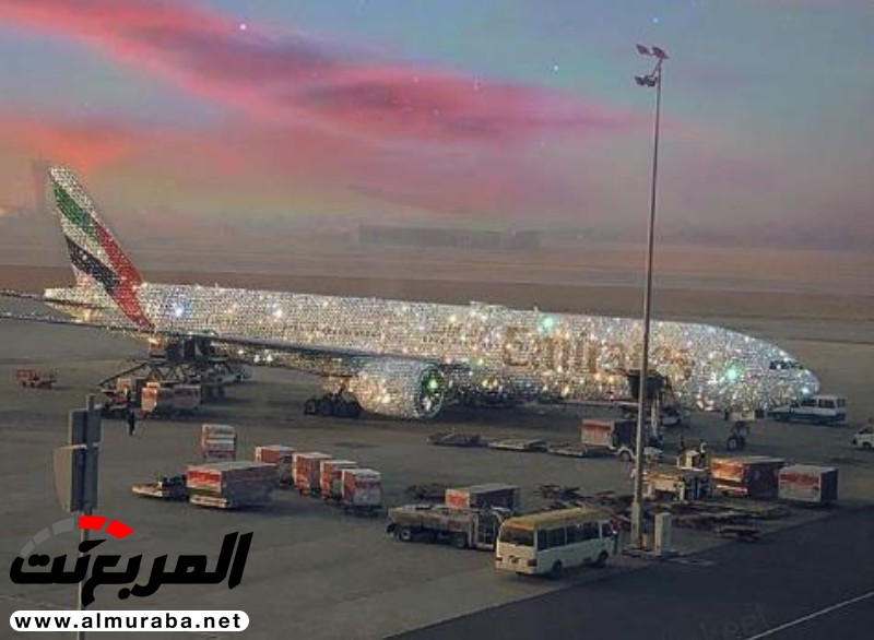 طيران الإمارات يوضح حقيقة الطائرة المرصعة بالألماس 1