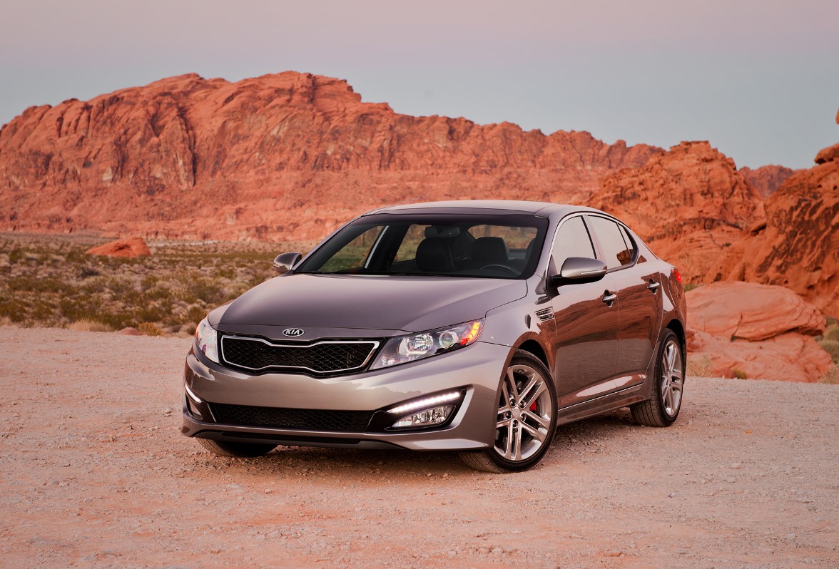 هل يمكن قيادة سيارة سيدان على الطرق الوعرة؟