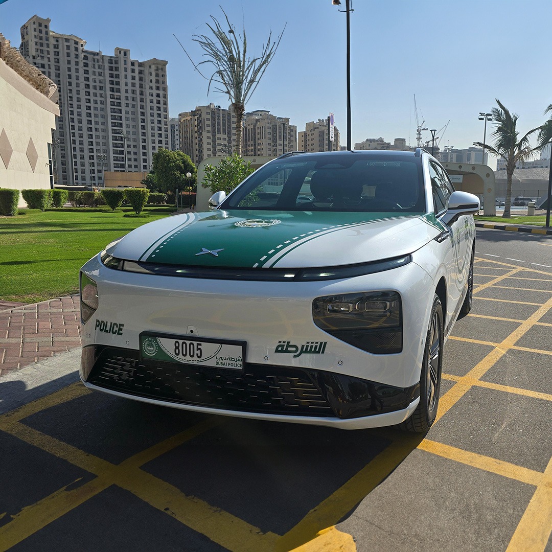 سيارات شرطة دبي الخارقة والكهربائية.. ماذا يضم الأسطول فعلاً؟ سيارات شرطة دبي الخارقة والكهربائية.. ماذا يضم الأسطول فعلاً؟ 3