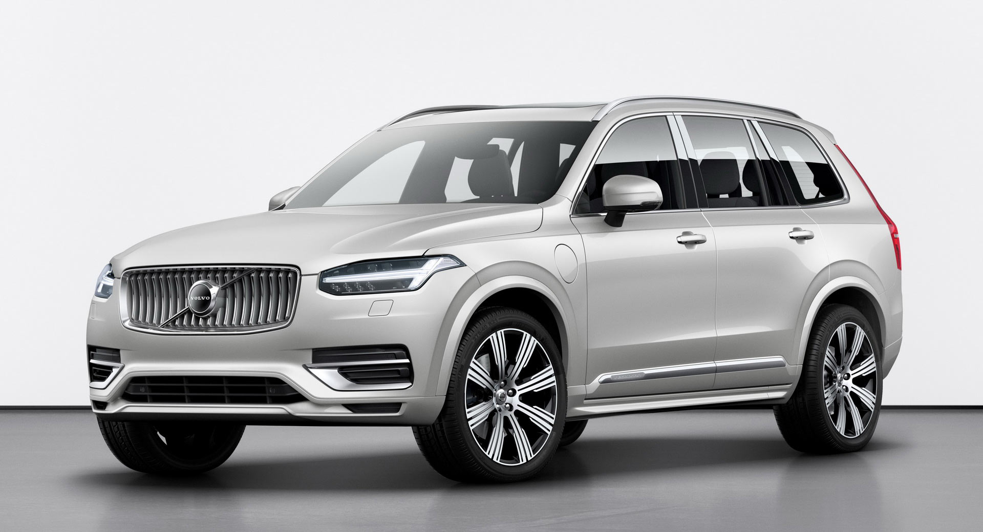 فولفو XC90 2020 تدشن نفسها رسمياً بنظام ابتكاري لتوفير الوقود