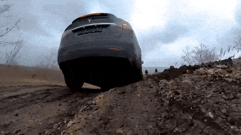 "بالفيديو" تيسلا موديل X الكهربائية تتألق على الطرق الوعرة! "بالفيديو" تيسلا موديل X الكهربائية تتألق على الطرق الوعرة! 6