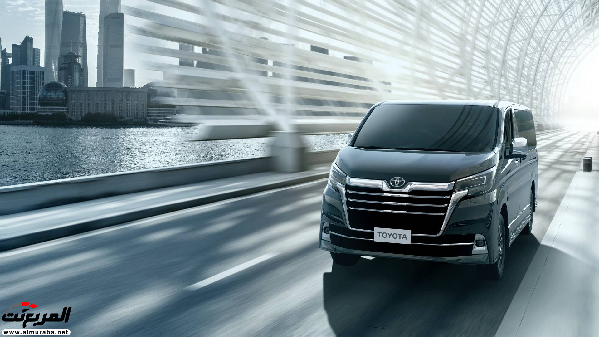 تويوتا جرانفيا هي ميني فان فخمة تستند على هايس 5