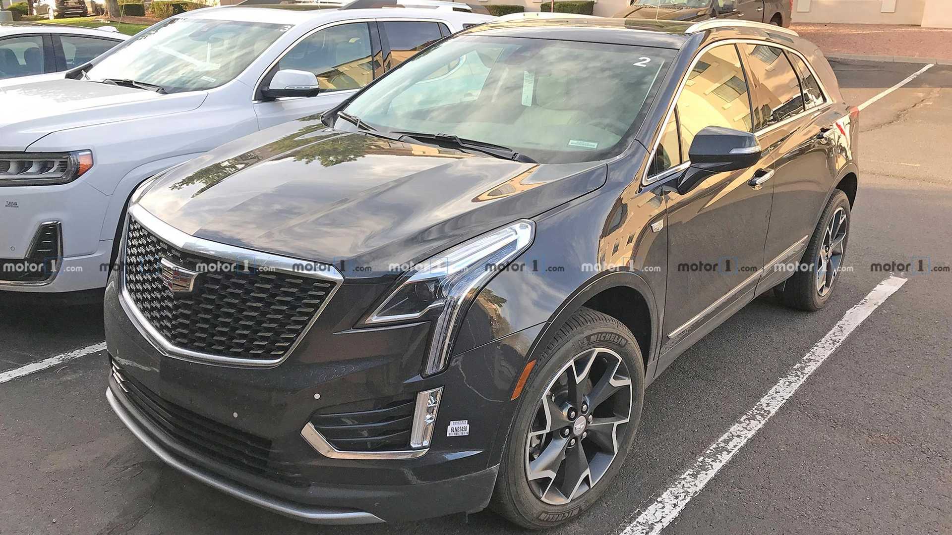كاديلاك XT5 القادمة تظهر بلا أي تمويهات لأول مرة