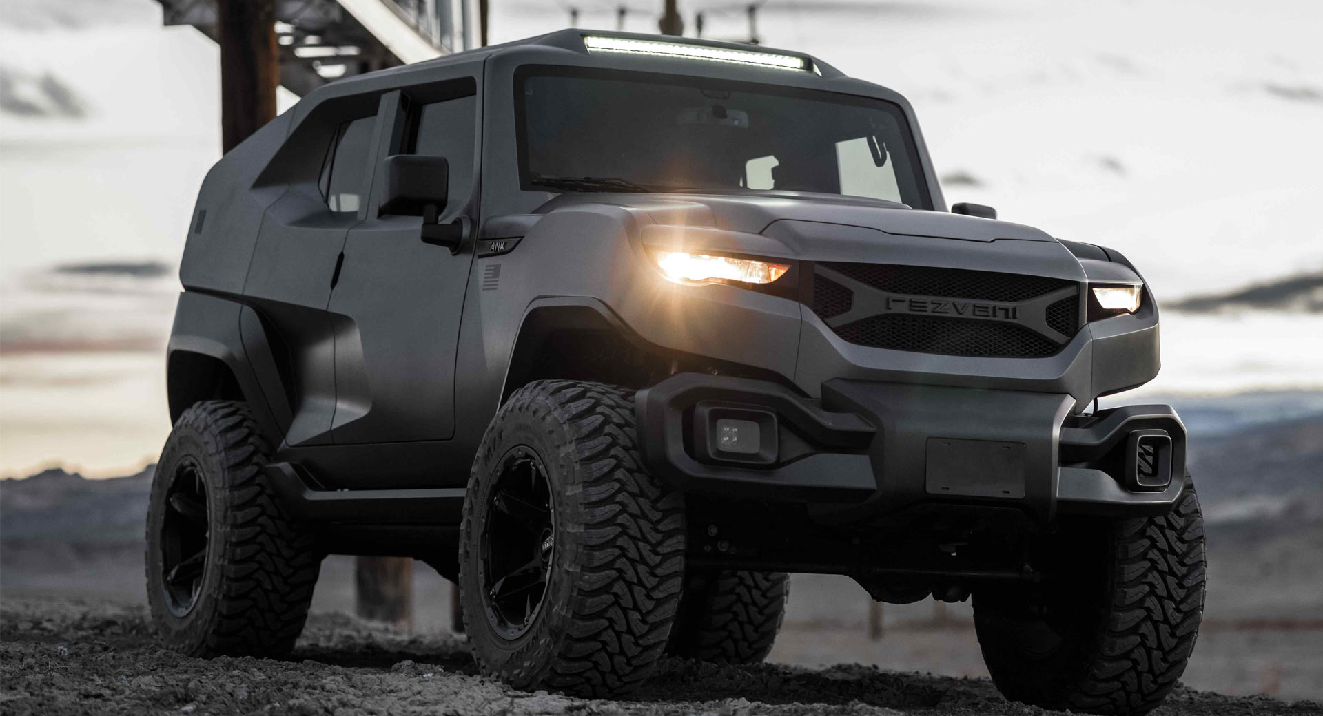 “بالفيديو والصور” دبابة ريزفاني تشارك مع مؤدي “ثور” في فيلم Men in Black: International