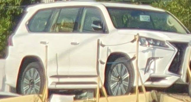 "بالصور" وصول لكزس LX570 موديل 2020 إلى المملكة "بالصور" وصول لكزس LX570 موديل 2020 إلى المملكة 3