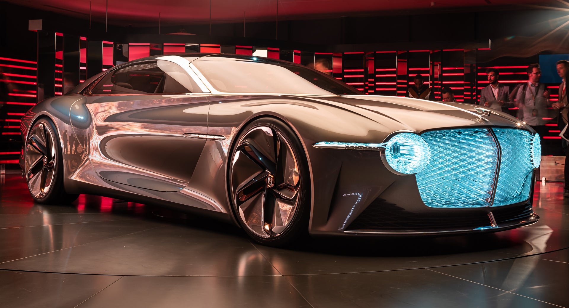 بنتلي ستصنع سيارة فائقة الفخامة سعرها يتخطى 7 مليون ريال