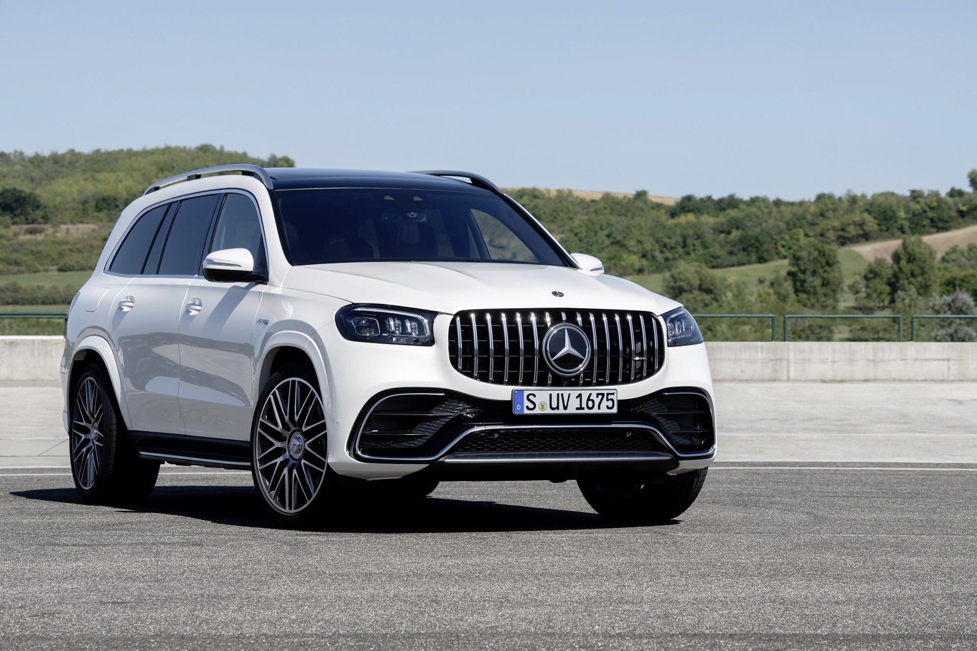 مرسيدس AMG GLS 63 موديل 2021 تنطلق بقوة 612 حصان مرسيدس AMG GLS 63 موديل 2021 تنطلق بقوة 612 حصان 4