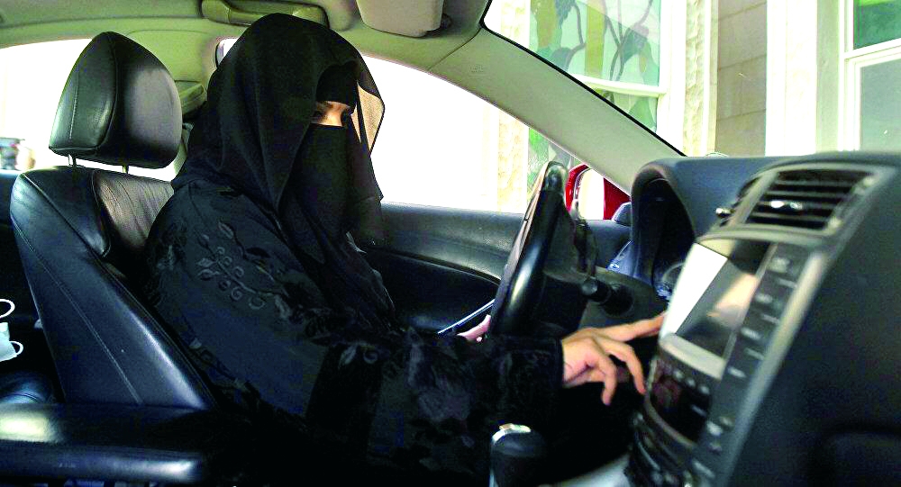 "بالفيديو" شاهد طرق تدريب واختبار المتقدمات للحصول على رخص القيادة 4