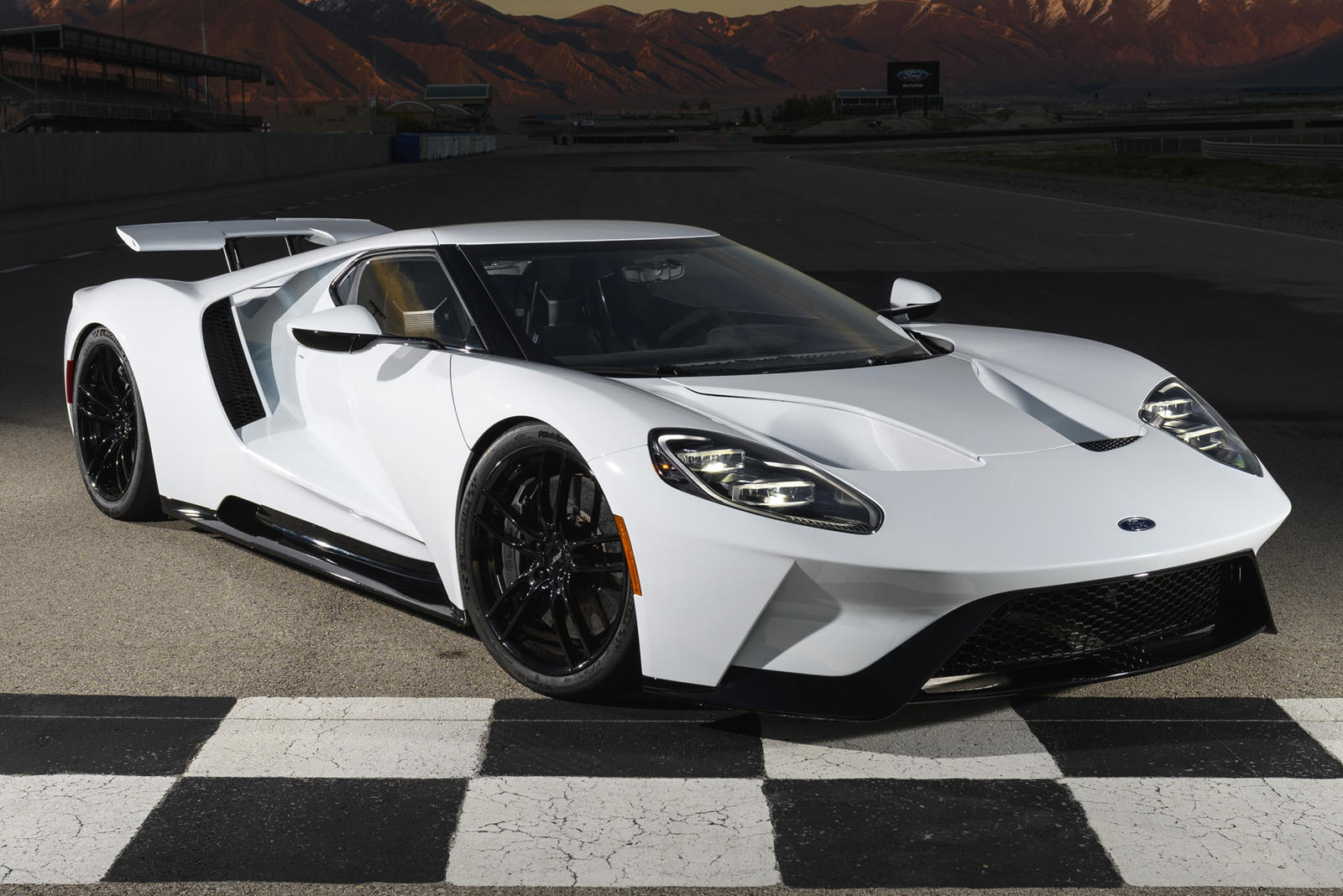 فورد: ارتفاع أسعار السيارات تخطى أعلى مستوى ممكن فورد: ارتفاع أسعار السيارات تخطى أعلى مستوى ممكن 3