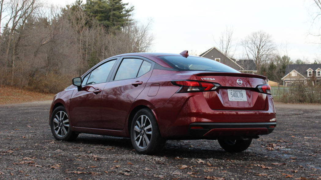 نظرة على تجربة قيادة نيسان صني 2021 نظرة على تجربة قيادة نيسان صني 2021 3