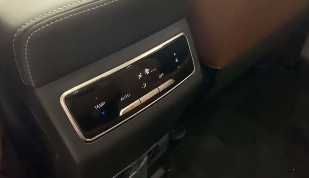 المجدوعي للسيارات تطرح شانجان CS95 2020 في السعودية المجدوعي للسيارات تطرح شانجان CS95 2020 في السعودية 11