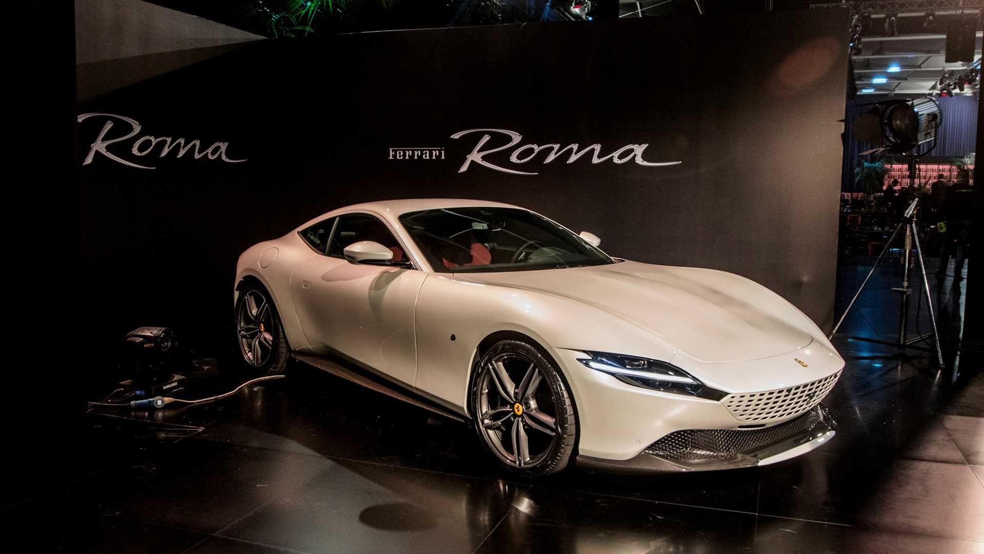 فيراري غير مقتنعة بصنع سوبركار “أنثوية” لأجل النساء