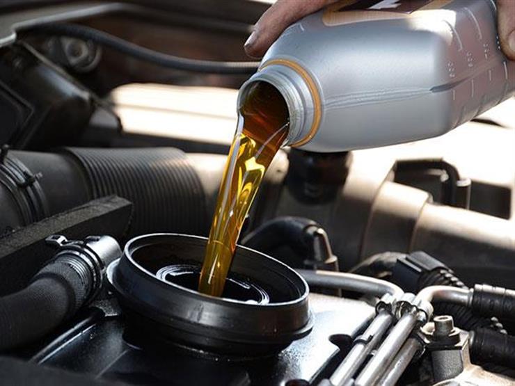 تعرف على درجة الخدمة لأداء زيت محرك السيارة