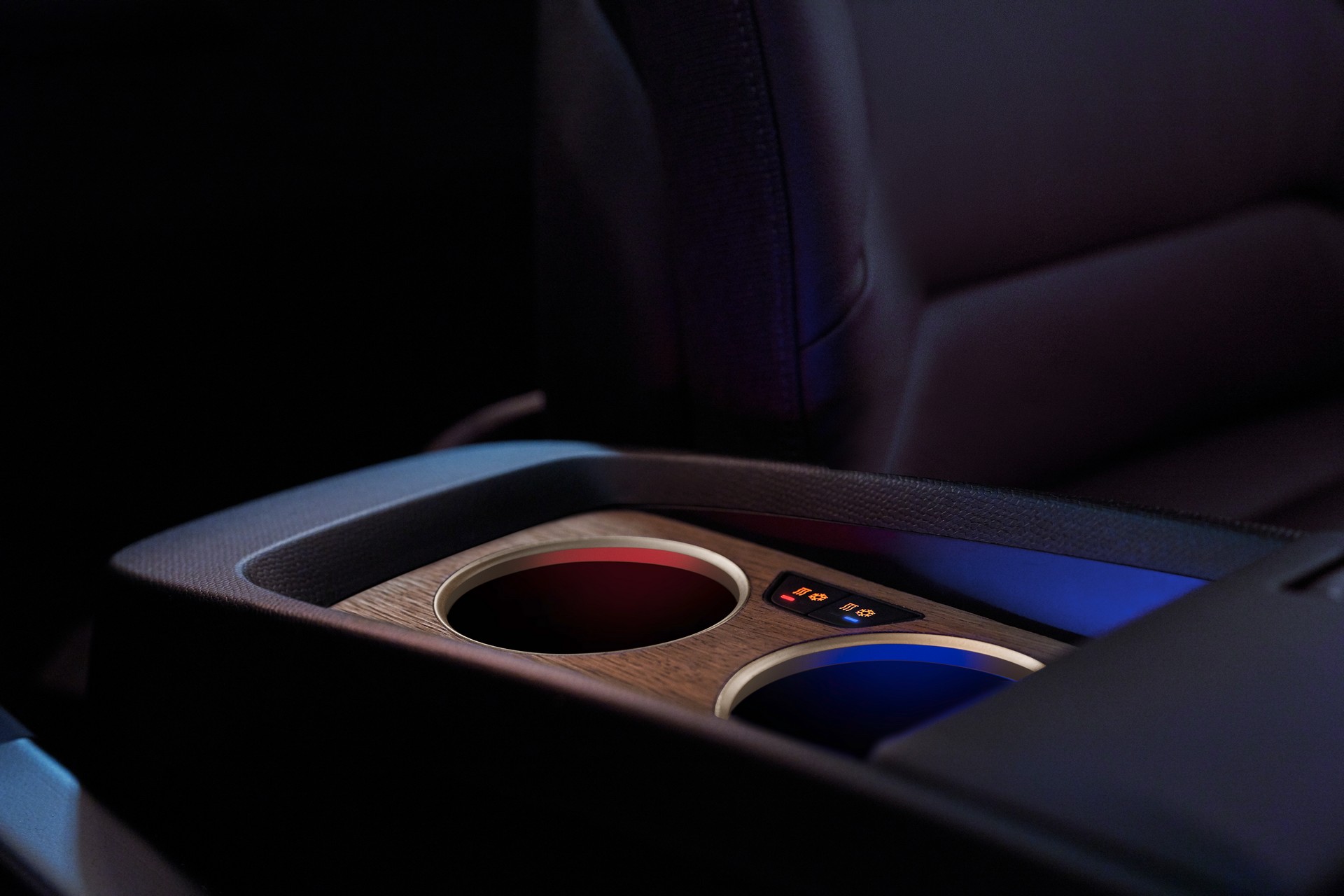 بي ام دبليو تمهد لإصدار X7 فاخر قد ينافس مرسيدس مايباخ GLS 10