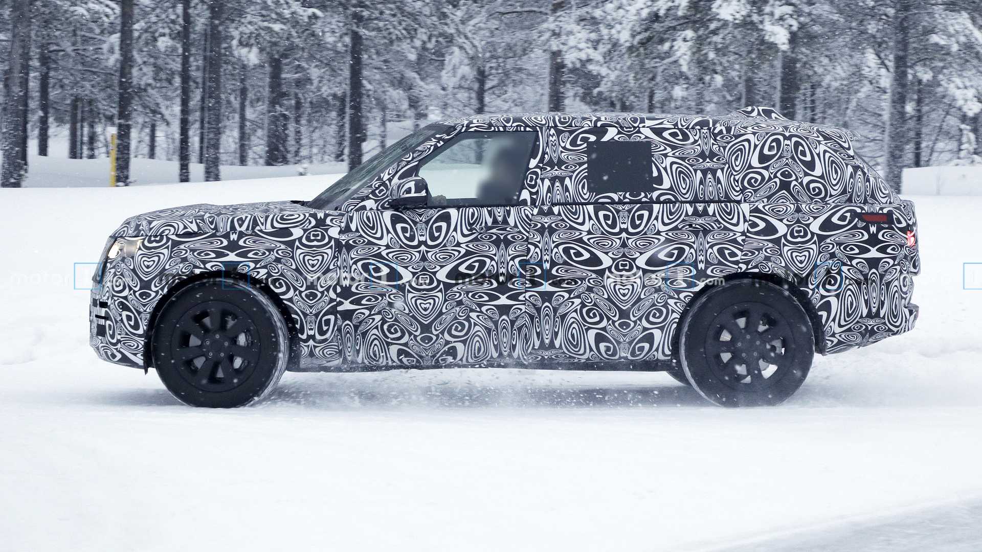 رنج روفر الجيل القادم تظهر أثناء اختبارها بملامح جديدة 3