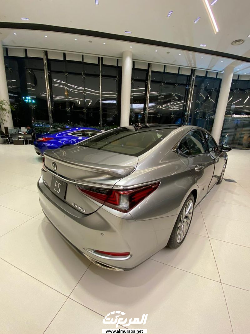 مواصفات لكزس es اي اس 2020 في السعودية Lexus ES 3