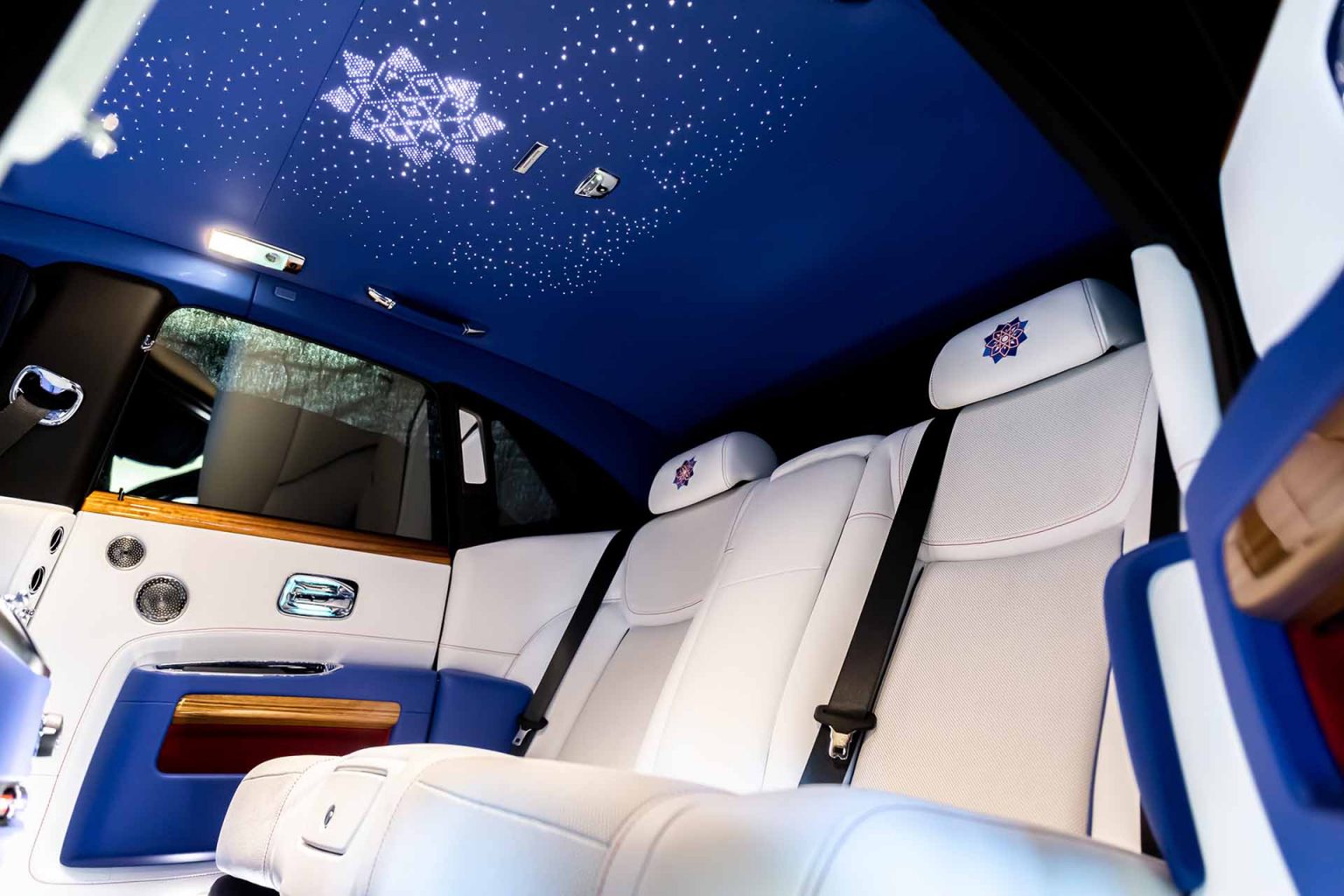 “بالصور” رولزرويس جوست تحصل على نسخة خاصة ذات طابع إسلامي