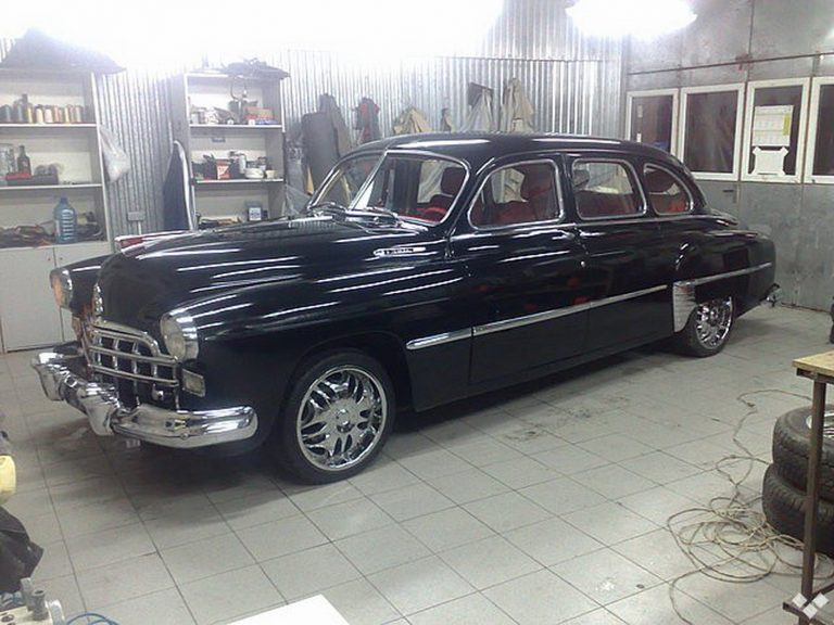 سيارات مقلدة بتصميم روسي كلاسيكي لأشهر السيارات الألمانية سيارات مقلدة بتصميم روسي كلاسيكي لأشهر السيارات الألمانية 1