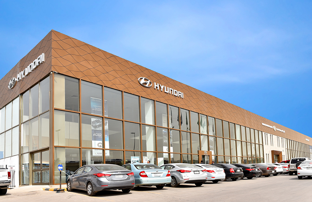 تعرف على شركة الوعلان للتجارة إحدى أكبر وكلاء السيارات في المملكة