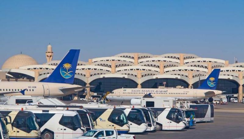 تعليق رحلات الطيران الداخلي والحافلات وسيارات الأجرة والقطارات بدءاً من الغد