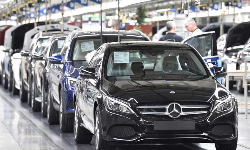 “مرسيدس” تستأنف العمل في مصانعها الألمانية بعد السيطرة على كورونا